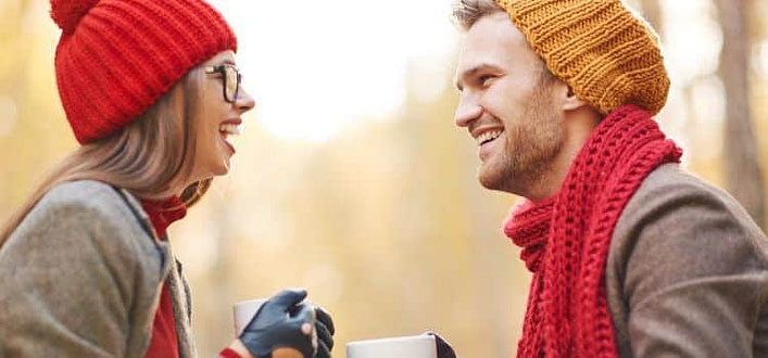 Argomenti di conversazione-ragazzi che conversano Argomenti di conversazione-ragazzi che conversano