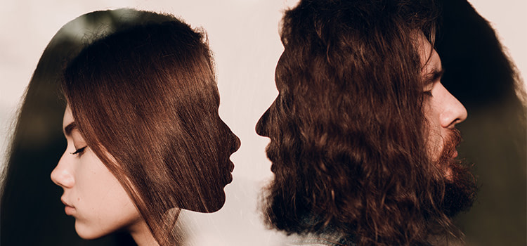 odio-una-persona-uomo-e-donna-girati-di-spalle
